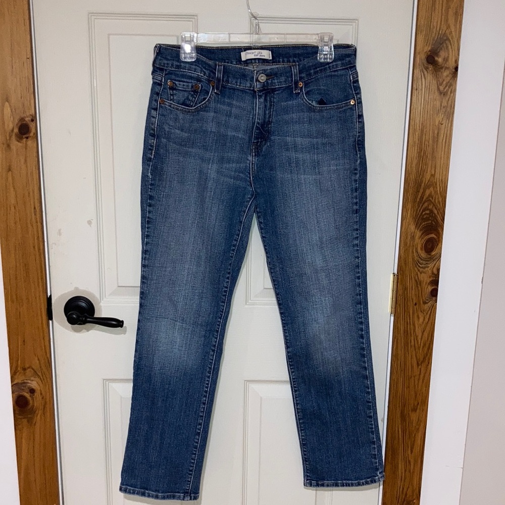Discontinued Women’s Straight Leg Levi’s